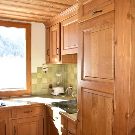 Cosy 4 Pieces, Balcon, Proche Centre Et Telepherique, Face Pistes De De Fond - Fr-1-464-214 Apartment *