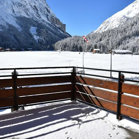 Cosy 4 Pieces, Balcon, Proche Centre Et Telepherique, Face Pistes De De Fond - Fr-1-464-214 Apartment *